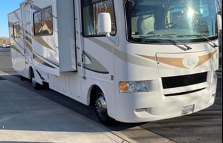 2011 Thor Hurricane No Special License Required!