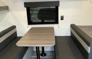 Sleeps 6 | Lightweight | Camping or Temporary Stay