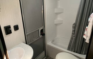 CAMPER YOU PICK UP OR WE DELIVER TO YOUR LOCATION