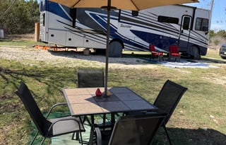 Modern Hill Country Glamping - 2024 Luxury RV