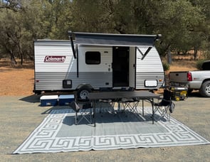 Keystone RV Coleman Lantern 17B