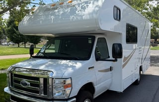 Cozy & Modern 2020 Winnebago Minnie Winnie