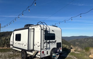 Honey Pod | Couples Solar Escape '22 Rpod