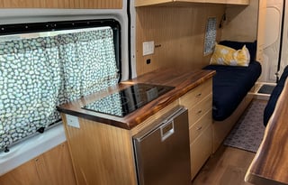 Biggski Camper Van