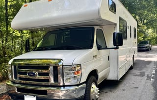 The Family Explorer: Spacious Class C RV