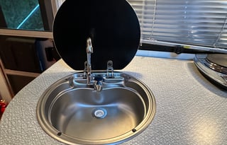 Melissa’s Shasta Airflyte 12ft Retro Can Ham