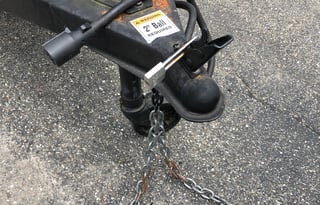 Cozy off-the-ground sleeper with kitchen