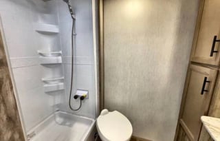 Alpha Wolf – Modern, Spacious, Adventure-Ready!