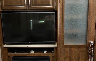 2016 Spacious Blue Ridge Fifth Wheel