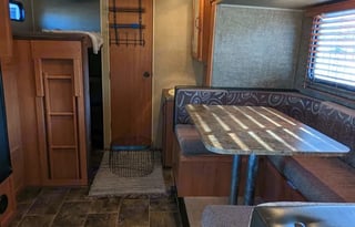 FULLY STOCKED! Forest River RV Cherokee Grey Wolf 28BH