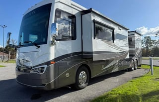2020 Luxury Tiffin RV Deliver Disney/Daytona/Camps