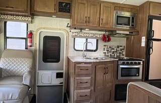 Bertha the 2019 Gulfstream Conquest 6315BH