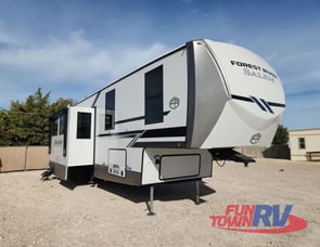 Forest River RV Salem Hemisphere 375FAM