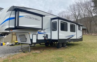 2020 Forest River Cherokee Arctic Wolf