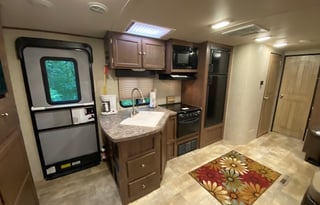 2016 Solaire Ultra Lite - Delivery available