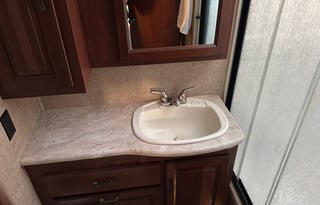 Adventure Ready RV | Sleeps 10 | Backup+Side Cams|