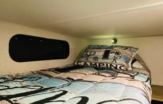 DELIVERY ONLY! 3-BUNK BEDROOM!Family Friendly!