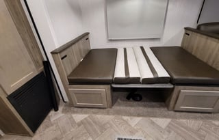 Wolnik's  Glampin' Campin'