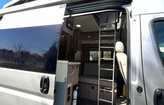 Luxury Camper Van for 6!