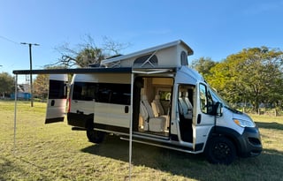2024 Jayco Swift 20D (Sleeps 4!)