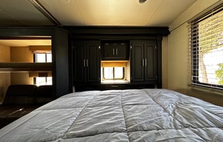 Your Home On Wheels! No Special License Needed!