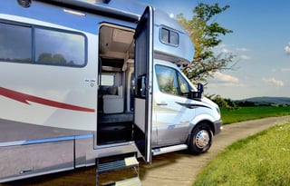 "Eljoy" Easy-Driving, Fuel-Efficient Winnebago