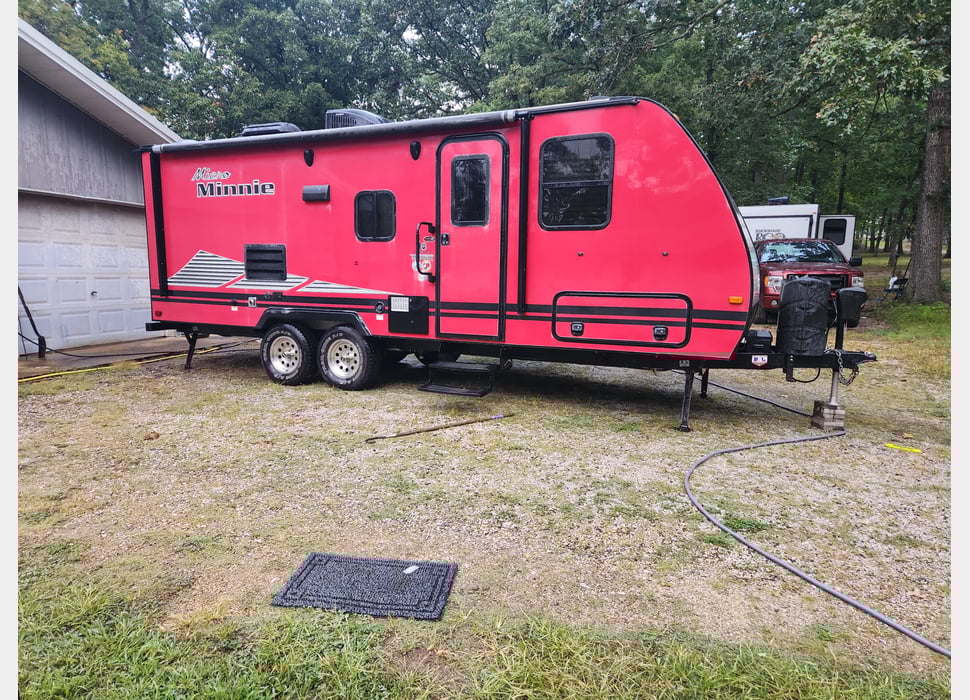 Class C Motor Home rentals in Ellisville