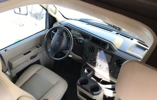 **Big V RV River Girl** Mint**Pet Friendly**