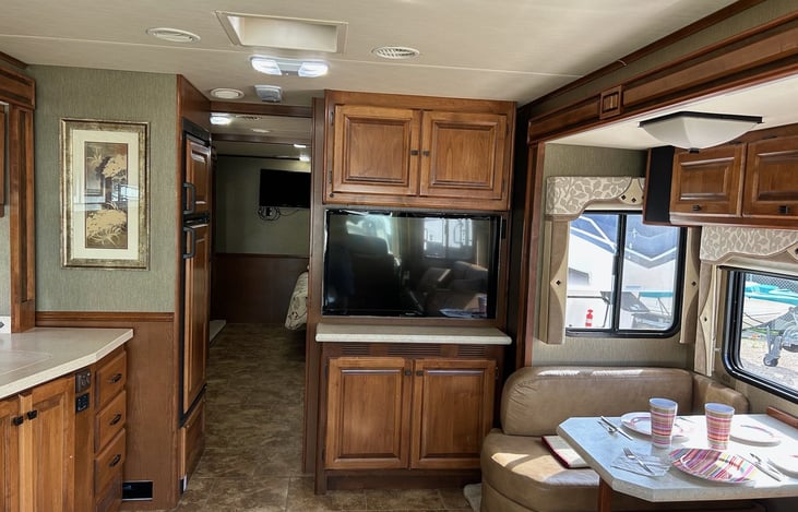 Rear Living room/Dinning area TV