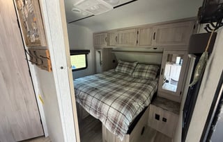 Golden Getaways Family RV – Sleeps 8 - 10