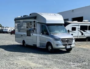 Tiffin Motorhomes Wayfarer 25 RW