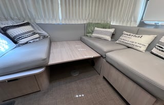 Airstream Globetrotter 27FB