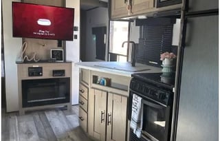 2021 Heartland Sundance Ultra Lite 241 BH