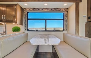 10-Person Jayco Redhawk 31F Vacation