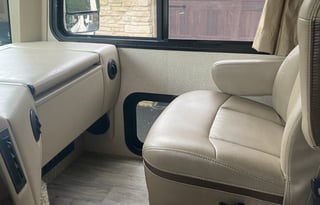 2018 Thor Class A Motor Coach - Pets Allowed