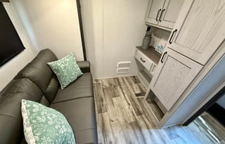 Keystone Montana High Country 385BR