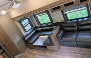 2018 Rockwood fifth wheel bunks