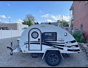 nuCamp RV TAG XL 6-Wide