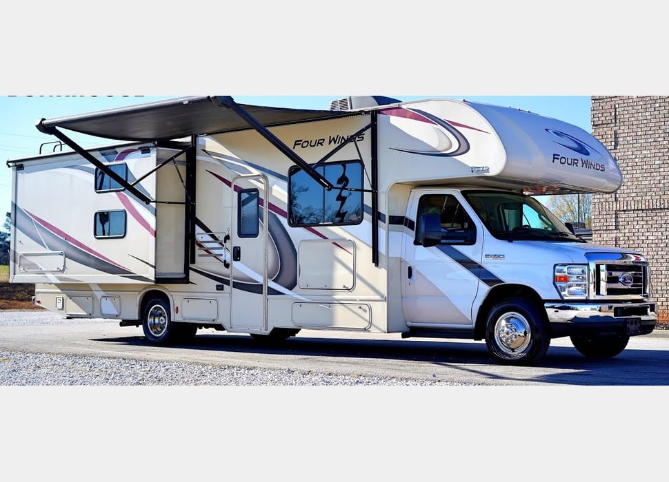 Class C Motor Home rentals in Irvine
