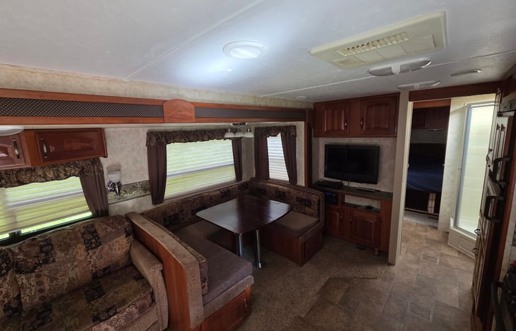 Queen Size Dinette Bed