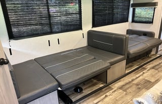 2022 Dutchmen RV Coleman Lantern LT Series 2755BH