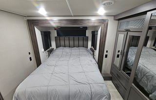 2022 Grand Design Momentum M-Class 381MS