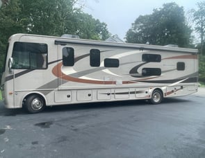 Thor Motor Coach Hurricane 34J