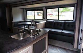 CAMP EZ-2022 Heartland Prowler