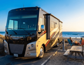 Winnebago Sunstar LX 35F