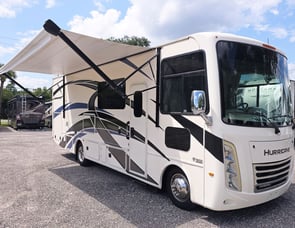 Thor Motor Coach Hurricane 29M
