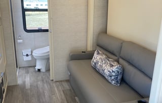 West Coast Getaway Glamper - Tiffin Wayfarer!