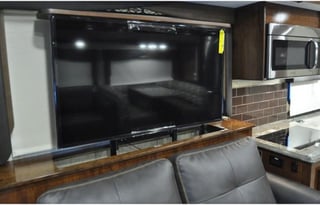 Luxury Disel Push, sleeps 8, 1.5 bath, washer &dry