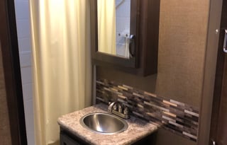 John‘s Thor Motor Coach Four Winds 22E