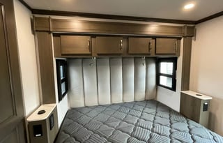 Brand New Dynamax DX3! luxury on wheels